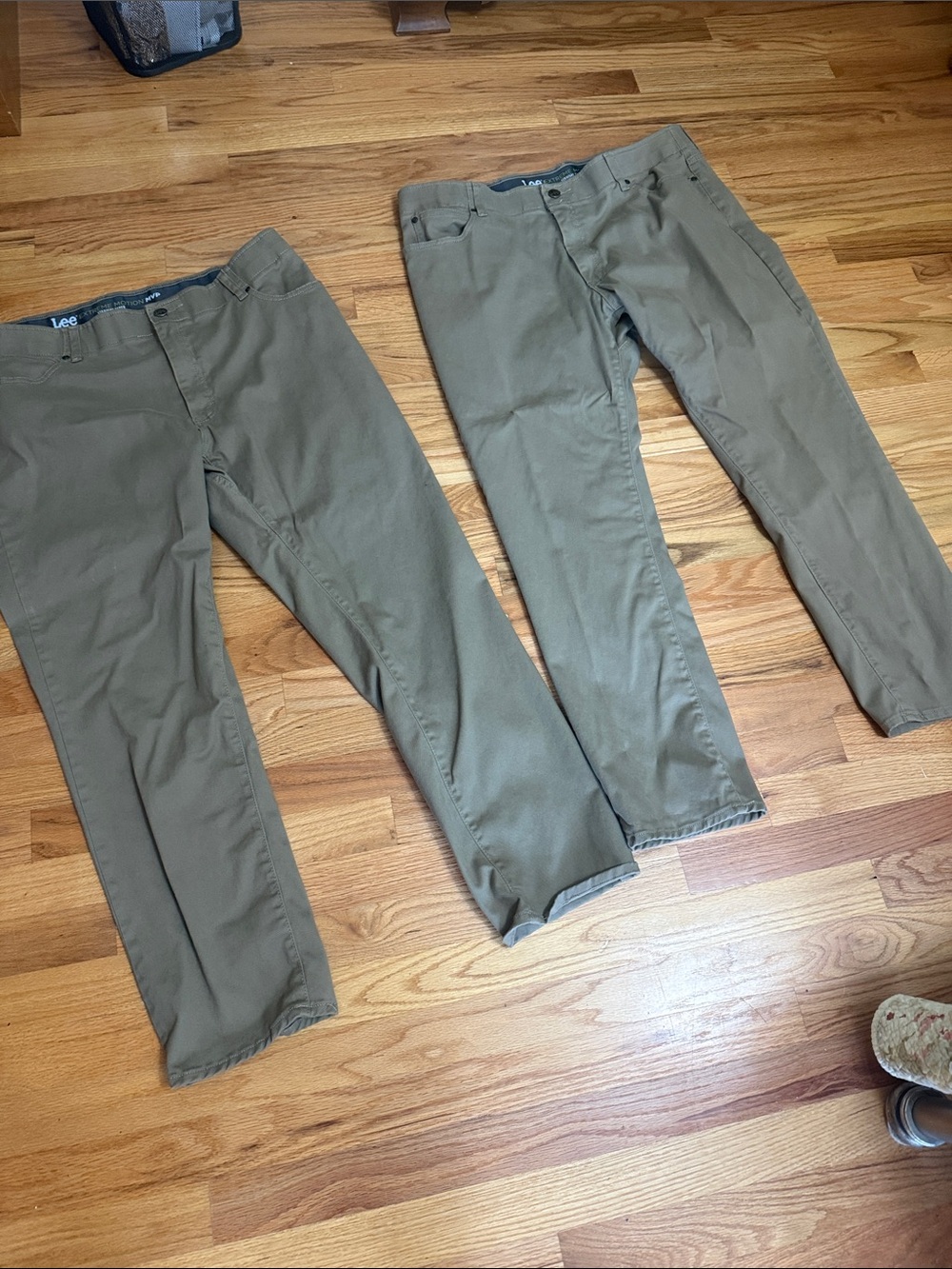 Lot of 2 - Lee Men's Chino Pants in beige